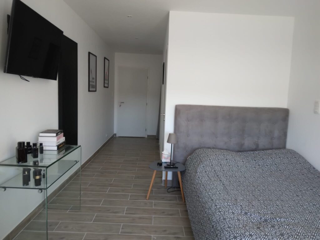 CHAMBRE CHANEL : côté nuit